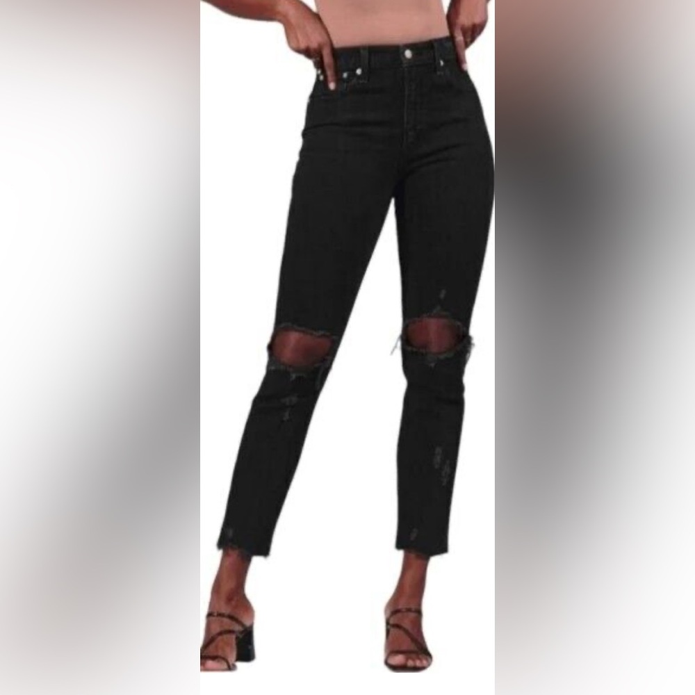 Abercrombie & Fitch High‎ rise mom jeans. Distressed. Women size 25/0